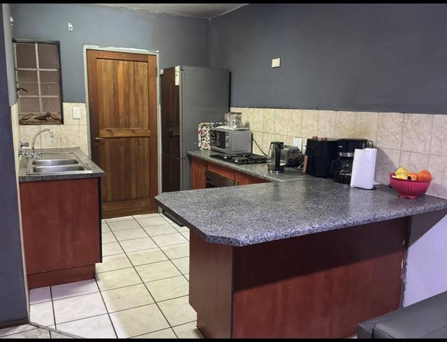 2 BEDROOM TOWNHOUSE FOR SALE IN ELSPARK